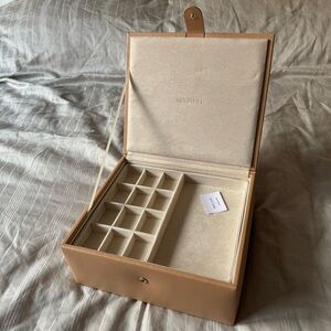 MEJURI Beige Jewelry Box